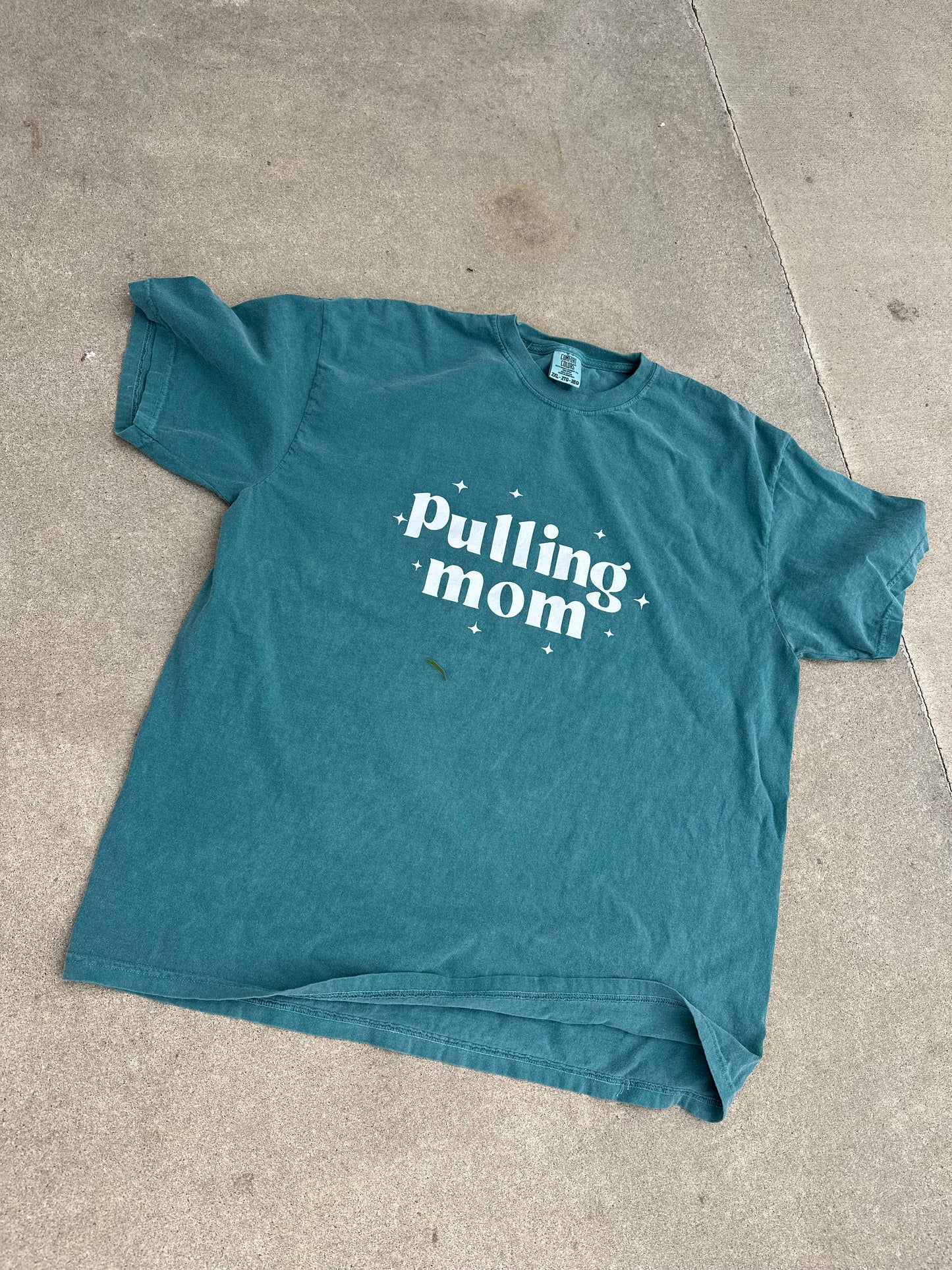 Pulling Mom Tee/Crew