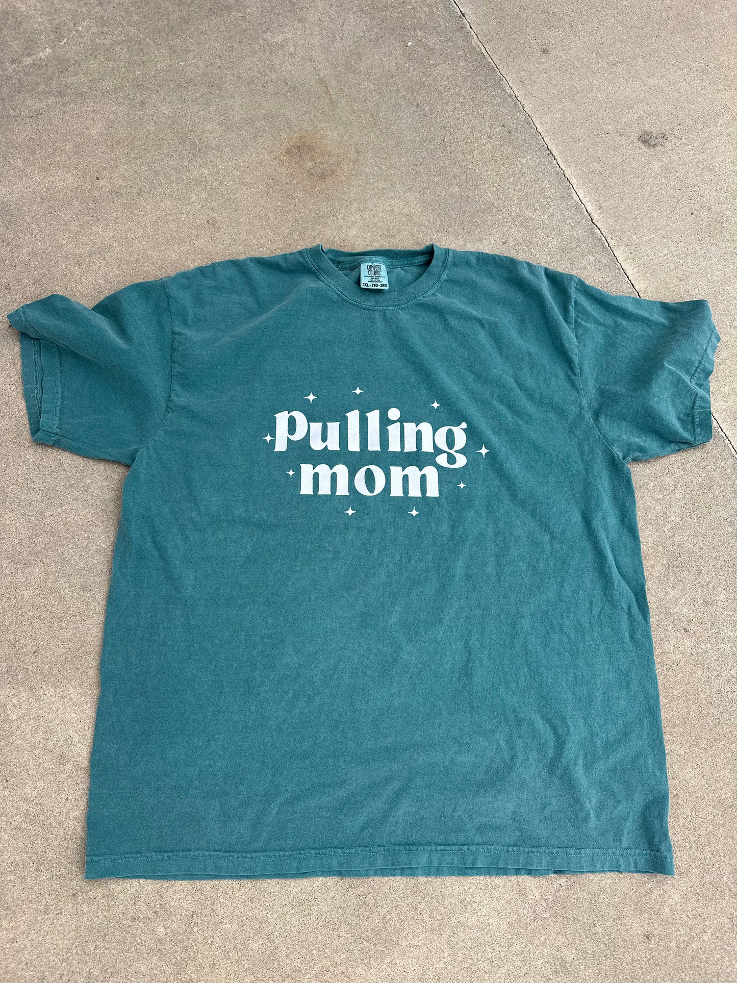 Pulling Mom Tee/Crew